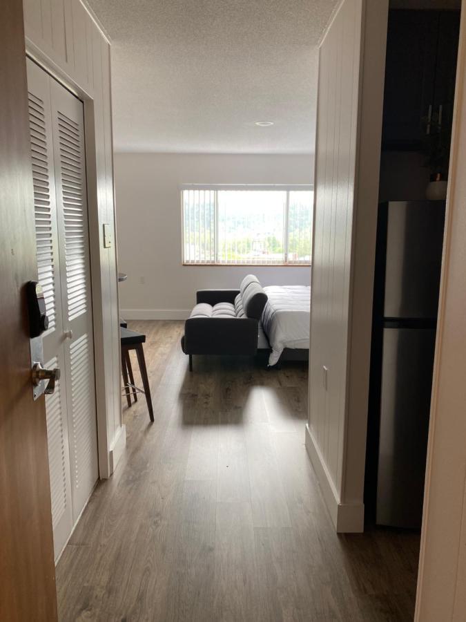 Stylish 1 Bedroom Apartment In Gadsden, Al Bagian luar foto